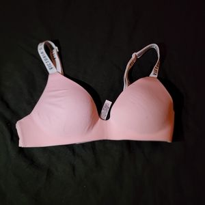 32a Victoria's secret bra